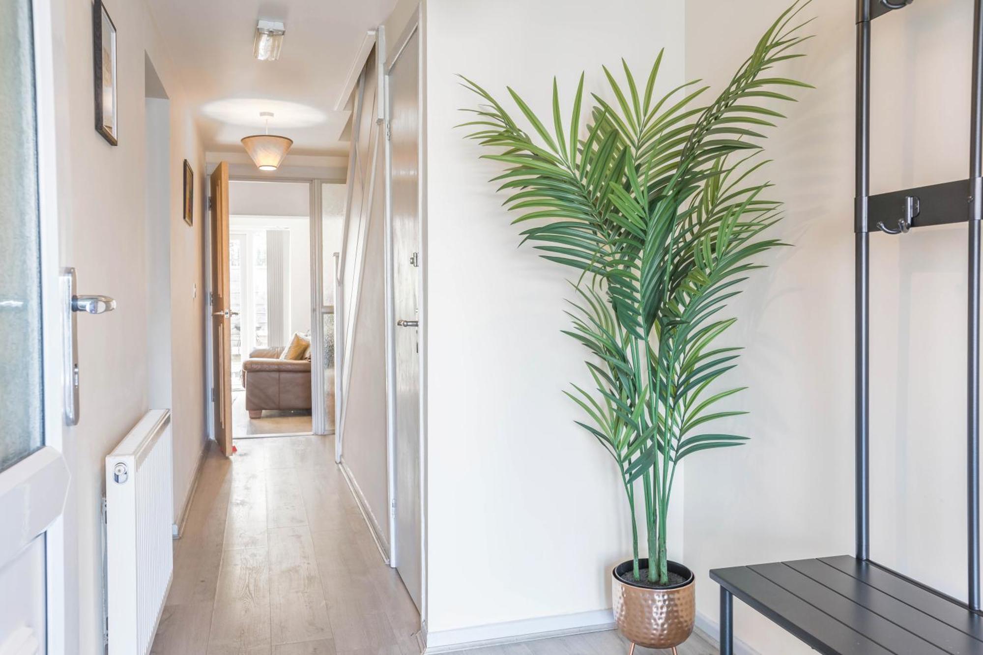 Holiday home Spacious 4-bed Free Parking Short Or Long Manchester